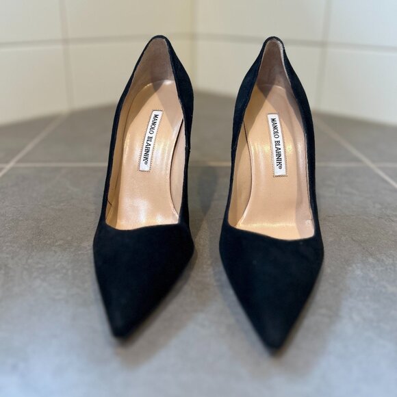 Manolo Blahnik BB Black Suede Pointed Toe Pumps Size EU 38 - Picture 1 of 9